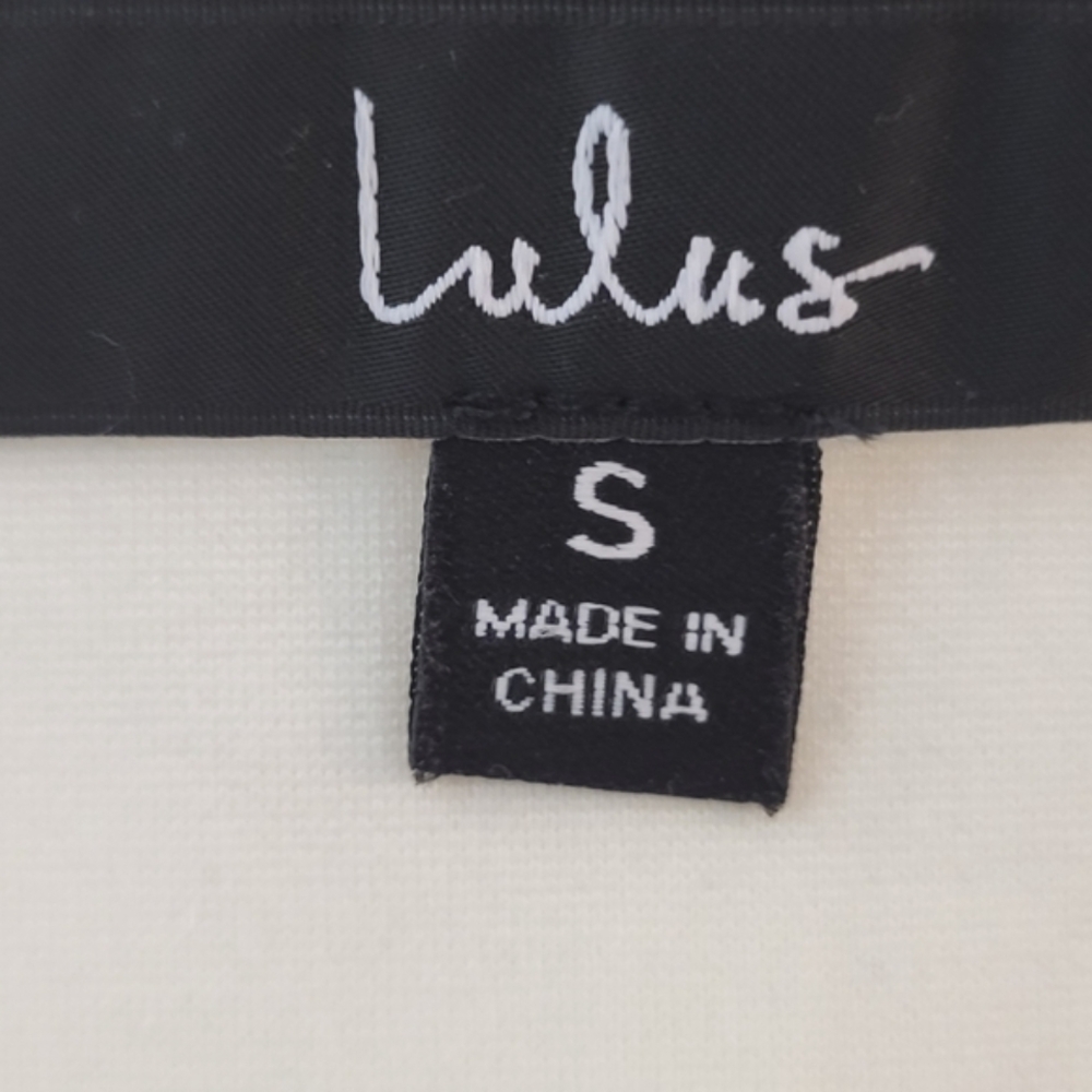NWT Lulu's Ivory Elevated Impression Structured Button-Up Vest - Size S - Picture 6 of 8